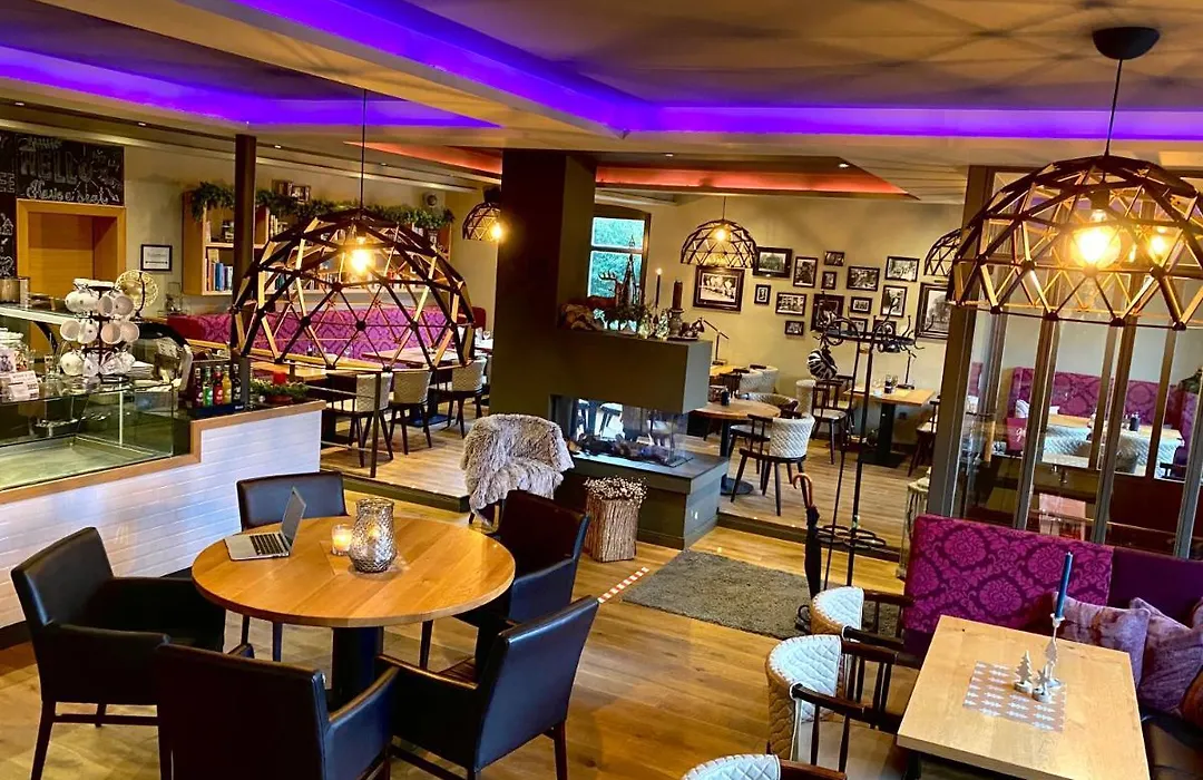 Boutique Hotel Lindenhof, Bed & Breakfast-1